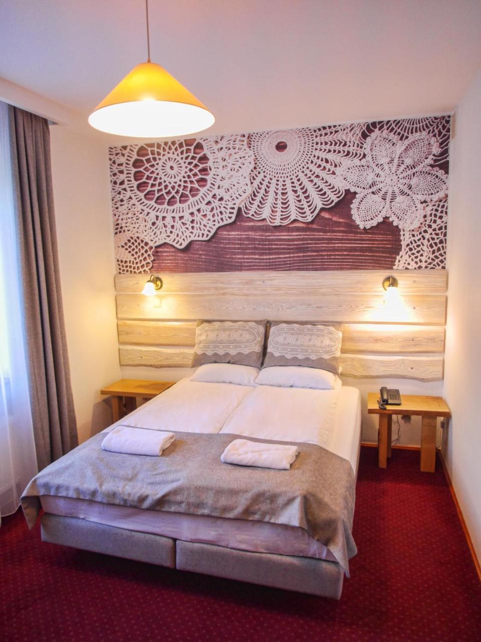 Dwor Wapowce Hotel Exterior photo